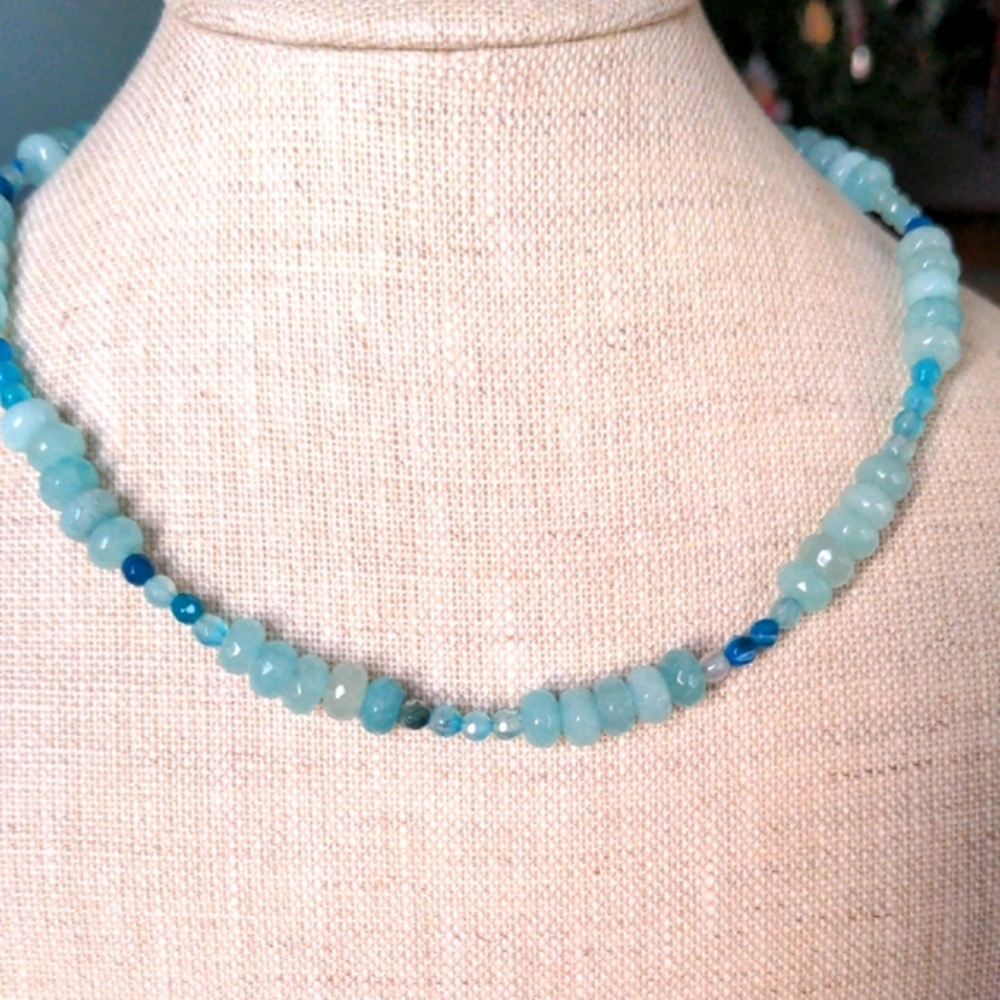 Aquamarine & Blue Agate Beaded Necklace New. genuine gemstones, Choker, Delicate